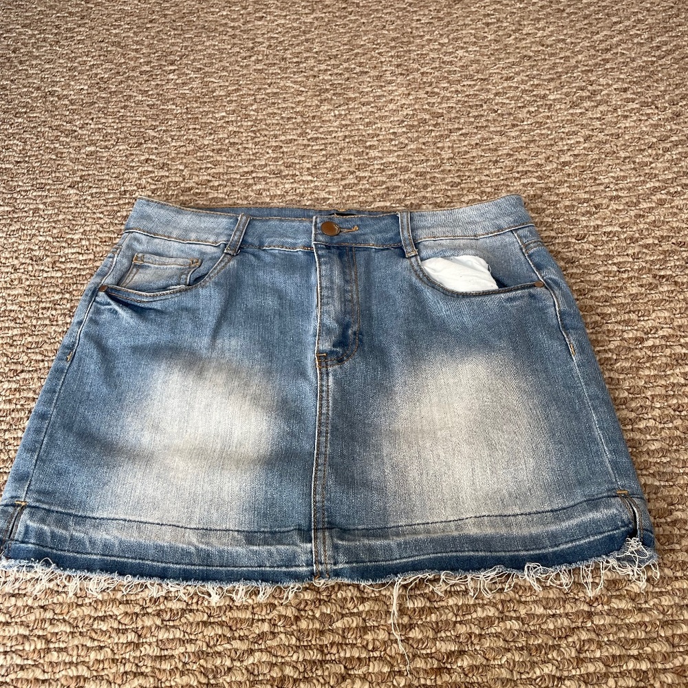 Dollhouse Jean denim skirt